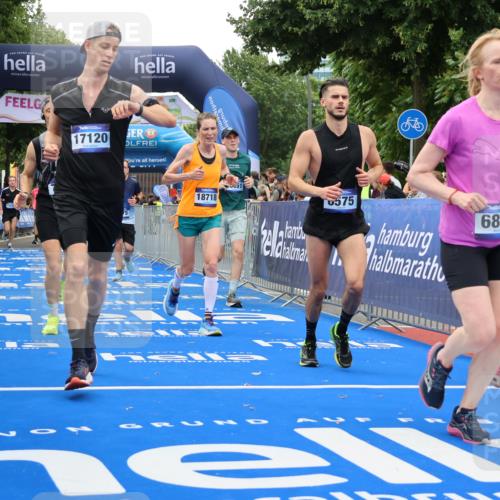 29.06.2025 - hella hamburg halbmarathon Strokosch-Dieckow http://msf.ph/oto/8484348 29.06.2025 10:45:10 Ziel 2188, 2270, 3917, 4997, 6054, 6375, 6575, 6819, 7087, 9302, 9710, 10064, 10313, 10741, 12783, 13919, 15365, 15563, 15636, 15651, 15741, 15760, 16513, 16685, 16689, 17120, 17960, 18346, 18718 meine-sportfotos.de