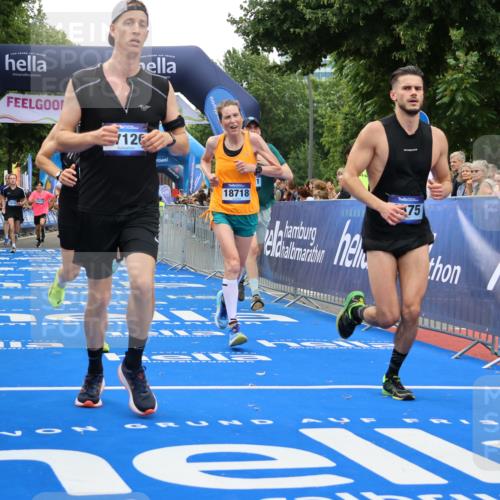 29.06.2025 - hella hamburg halbmarathon Strokosch-Dieckow http://msf.ph/oto/8484488 29.06.2025 10:45:10 Ziel 2188, 2270, 3917, 4997, 6054, 6375, 6575, 6819, 7087, 9302, 9710, 10064, 10313, 10741, 12783, 13919, 15365, 15563, 15636, 15651, 15741, 15760, 16513, 16685, 16689, 17120, 17960, 18346, 18718 meine-sportfotos.de