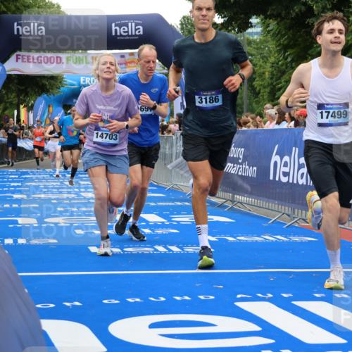 29.06.2025 - hella hamburg halbmarathon Strokosch-Dieckow http://msf.ph/oto/8484688 29.06.2025 10:45:22 Ziel 1697, 2188, 2367, 2470, 3186, 5706, 9105, 10064, 11469, 12277, 12643, 14703, 15563, 15741, 16725, 17499, 18407, 18638 meine-sportfotos.de