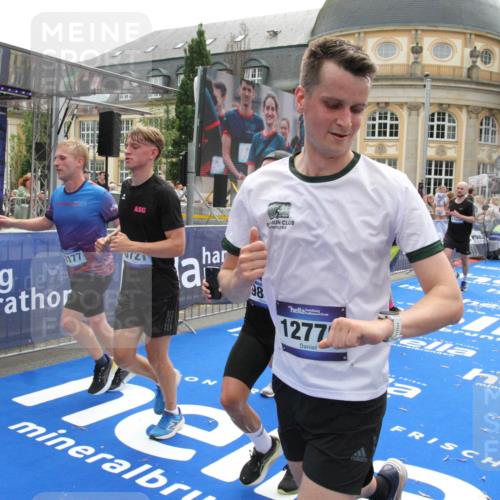 29.06.2025 - hella hamburg halbmarathon Michael Strokosch http://msf.ph/oto/8484800 29.06.2025 10:43:11 Ziel 4229, 6721, 7026, 7093, 7451, 9833, 10251, 11177, 12153, 12657, 12723, 12776, 12839, 15255, 15706, 17177, 19038 meine-sportfotos.de