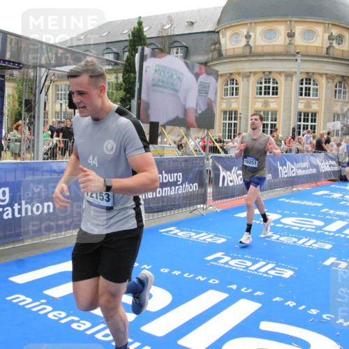 29.06.2025 - hella hamburg halbmarathon Michael Strokosch http://msf.ph/oto/8484945 29.06.2025 10:43:15 Ziel 1675, 7026, 7093, 7451, 10251, 11177, 12153, 15255, 15706, 16314, 18304 meine-sportfotos.de