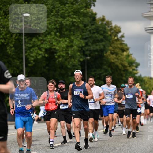 29.06.2025 - hella hamburg halbmarathon Dr. Thomas Lammeyer http://msf.ph/oto/8485054 29.06.2025 10:20:55 Kennedybrücke 1117, 1240, 1602, 1825, 2347, 3023, 3088, 3450, 3622, 5036, 5037, 6328, 6488, 6941, 6948, 7257, 7345, 7358, 7360, 7376, 7924, 7928, 8317, 8513, 8619, 8857, 8983, 9091, 9208, 9332, 9492, 9664, 9675, 9676, 10165, 10314, 10317, 10320, 10391, 10926, 11335, 11410 meine-sportfotos.de