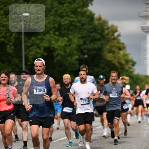 29.06.2025 - hella hamburg halbmarathon Dr. Thomas Lammeyer http://msf.ph/oto/8485222 29.06.2025 10:20:57 Kennedybrücke 1117, 1240, 1403, 1602, 1825, 2347, 3023, 3088, 3450, 3622, 5037, 6328, 6488, 6941, 6948, 7257, 7345, 7360, 7376, 7924, 7928, 8317, 8513, 8619, 8983, 9091, 9208, 9492, 9664, 9675, 9676, 10165, 10314, 10317, 10320, 10377, 10391, 10926, 11335, 11410 meine-sportfotos.de
