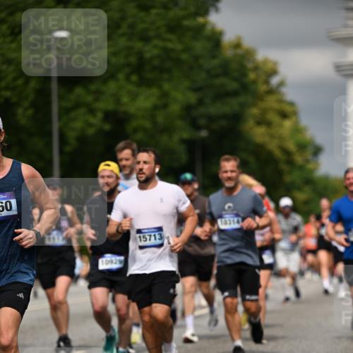 29.06.2025 - hella hamburg halbmarathon Dr. Thomas Lammeyer http://msf.ph/oto/8485290 29.06.2025 10:20:58 Kennedybrücke 1117, 1240, 1403, 1602, 1825, 3023, 3088, 3450, 3622, 5037, 6328, 6488, 6941, 6948, 7257, 7345, 7360, 7376, 7924, 7928, 8317, 8513, 8619, 8983, 9091, 9208, 9664, 9675, 9676, 10165, 10314, 10317, 10320, 10377, 10391, 10735, 10926, 11335, 11410 meine-sportfotos.de