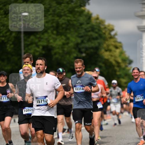 29.06.2025 - hella hamburg halbmarathon Dr. Thomas Lammeyer http://msf.ph/oto/8485329 29.06.2025 10:20:59 Kennedybrücke 1117, 1240, 1403, 1602, 1825, 3023, 3088, 3450, 3622, 5037, 6328, 6488, 6941, 6948, 7257, 7345, 7360, 7376, 7924, 7928, 8317, 8513, 8619, 8983, 9091, 9208, 9664, 9675, 9676, 10165, 10314, 10317, 10320, 10377, 10391, 10735, 10926, 11335, 11410 meine-sportfotos.de