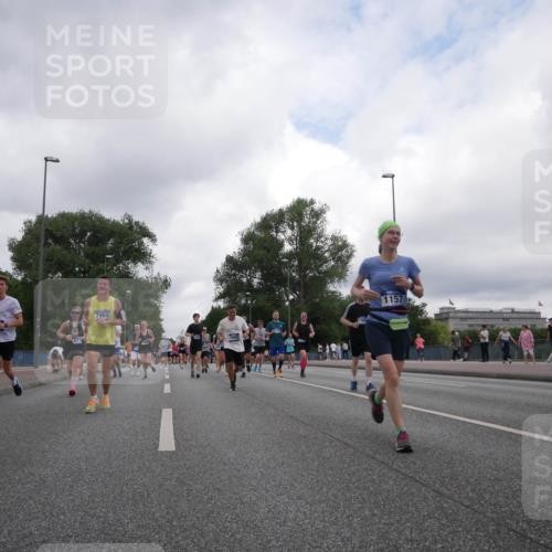 29.06.2025 - hella hamburg halbmarathon Luisa Fischer http://msf.ph/oto/8485390 29.06.2025 10:52:06 Kennedybrücke 871, 7062, 1157, 1157, 1174, 1175, 1392, 2067, 3486, 4327, 7532, 8719, 10794 meine-sportfotos.de