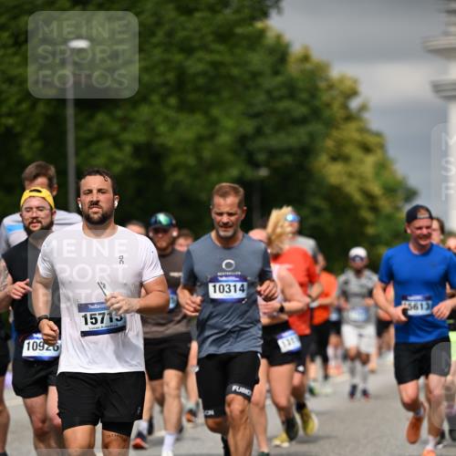 29.06.2025 - hella hamburg halbmarathon Dr. Thomas Lammeyer http://msf.ph/oto/8485392 29.06.2025 10:20:59 Kennedybrücke 1117, 1240, 1403, 1602, 1825, 3023, 3088, 3450, 3622, 5037, 6328, 6488, 6941, 6948, 7257, 7345, 7360, 7376, 7924, 7928, 8317, 8513, 8619, 8983, 9091, 9208, 9664, 9675, 9676, 10165, 10314, 10317, 10320, 10377, 10391, 10735, 10926, 11335, 11410 meine-sportfotos.de
