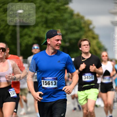 29.06.2025 - hella hamburg halbmarathon Dr. Thomas Lammeyer http://msf.ph/oto/8485660 29.06.2025 10:21:02 Kennedybrücke 1117, 1240, 1403, 1602, 1825, 3023, 3088, 3450, 3622, 5037, 5390, 6126, 6328, 6488, 6522, 6941, 6948, 7114, 7115, 7257, 7345, 7360, 7376, 7924, 7928, 8317, 8513, 8619, 8983, 9091, 9208, 9259, 9664, 9675, 9676, 10165, 10314, 10317, 10320, 10377, 10391, 10592, 10735, 10926, 11335, 11410 meine-sportfotos.de