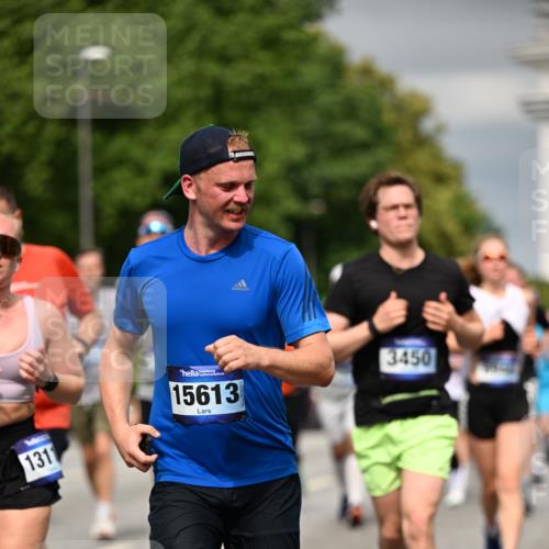 29.06.2025 - hella hamburg halbmarathon Dr. Thomas Lammeyer http://msf.ph/oto/8485666 29.06.2025 10:21:02 Kennedybrücke 1117, 1240, 1403, 1602, 1825, 3023, 3088, 3450, 3622, 5037, 5390, 6126, 6328, 6488, 6522, 6941, 6948, 7114, 7115, 7257, 7345, 7360, 7376, 7924, 7928, 8317, 8513, 8619, 8983, 9091, 9208, 9259, 9664, 9675, 9676, 10165, 10314, 10317, 10320, 10377, 10391, 10592, 10735, 10926, 11335, 11410 meine-sportfotos.de