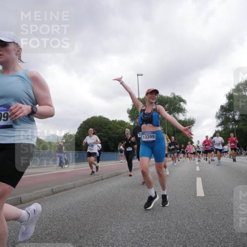 29.06.2025 - hella hamburg halbmarathon Luisa Fischer http://msf.ph/oto/8485754 29.06.2025 10:52:16 Kennedybrücke 2909, 2756, 18781, 33, 13399, 11690, 142, 1142, 1626, 2475, 3383, 3486, 5551, 7532, 9341 meine-sportfotos.de