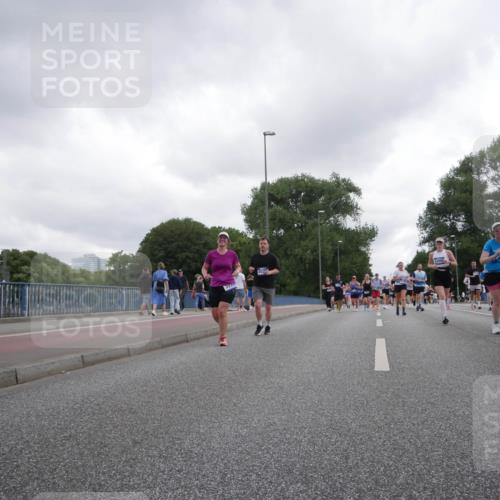 29.06.2025 - hella hamburg halbmarathon Luisa Fischer http://msf.ph/oto/8486044 29.06.2025 10:52:24 Kennedybrücke 3249, 1626, 13565, 1626, 2475, 3086, 3383, 3661, 4403, 5551, 7931, 7936, 8549, 8759, 8760, 9245, 9341, 10204, 10479 meine-sportfotos.de