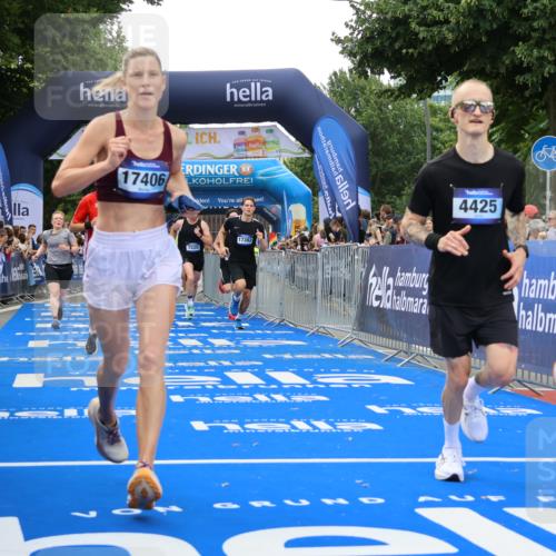 29.06.2025 - hella hamburg halbmarathon Strokosch-Dieckow http://msf.ph/oto/8486046 29.06.2025 10:44:54 Ziel 1171, 1424, 1520, 2098, 2890, 3004, 3098, 4425, 4915, 7056, 7167, 7325, 7843, 9030, 9720, 12161, 15334, 16058, 16834, 17381, 17382, 17406, 17544, 18055, 18631, 19207, 19210 meine-sportfotos.de
