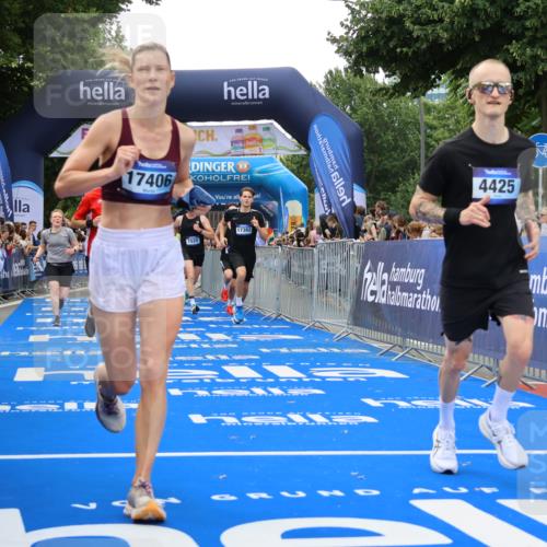 29.06.2025 - hella hamburg halbmarathon Strokosch-Dieckow http://msf.ph/oto/8486086 29.06.2025 10:44:54 Ziel 1171, 1424, 1520, 2098, 2890, 3004, 3098, 4425, 4915, 7056, 7167, 7325, 7843, 9030, 9720, 12161, 15334, 16058, 16834, 17381, 17382, 17406, 17544, 18055, 18631, 19207, 19210 meine-sportfotos.de