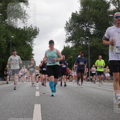 29.06.2025 - hella hamburg halbmarathon Luisa Fischer http://msf.ph/oto/8486448 29.06.2025 10:52:41 Kennedybrücke 13942, 550, 10656, 2437, 10654, 158, 5118, 1167, 10136, 7947, 1167, 1584, 2668, 3253, 4769, 5118, 6191, 7203, 7650, 7947, 7948, 8065, 10130, 10333, 10654 meine-sportfotos.de