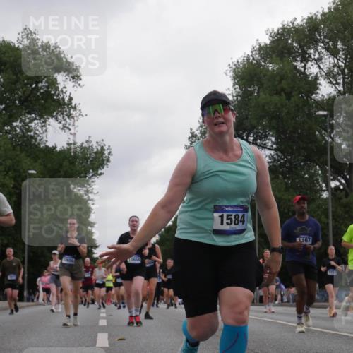 29.06.2025 - hella hamburg halbmarathon Luisa Fischer http://msf.ph/oto/8486549 29.06.2025 10:52:43 Kennedybrücke 76, 10656, 10654, 1584, 167, 3253, 10130, 801, 5063, 1167, 1584, 3253, 4769, 5118, 7203, 7650, 7947, 7948, 8065, 10130, 10654 meine-sportfotos.de