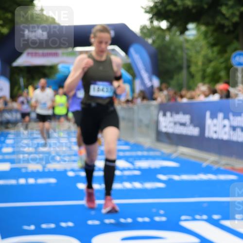 29.06.2025 - hella hamburg halbmarathon Strokosch-Dieckow http://msf.ph/oto/8486841 29.06.2025 10:44:41 Ziel 1782, 1941, 2365, 2402, 2970, 3004, 3785, 4270, 4915, 4991, 5476, 6490, 6495, 7325, 10669, 12711, 14351, 14798, 14816, 15185, 15233, 16224, 16834, 17251, 18107, 18437, 18464, 18539, 18560, 18868, 19206, 19207 meine-sportfotos.de