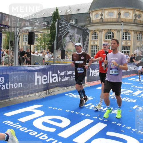 29.06.2025 - hella hamburg halbmarathon Michael Strokosch http://msf.ph/oto/8487003 29.06.2025 10:43:51 Ziel 1976, 3437, 3697, 5624, 5692, 6991, 7185, 9043, 9159, 9374, 11153, 11778, 11848, 13897, 14861, 15512, 16062, 16105, 18650, 19090 meine-sportfotos.de