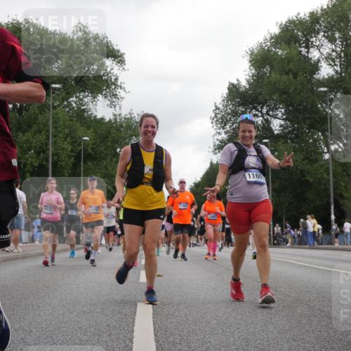 29.06.2025 - hella hamburg halbmarathon Luisa Fischer http://msf.ph/oto/8487081 29.06.2025 10:52:55 Kennedybrücke 63, 10782, 10785, 16975, 11865, 12881, 1160, 7679, 1805, 2437, 2438, 2716, 2997, 5479, 5480, 7679, 10782 meine-sportfotos.de