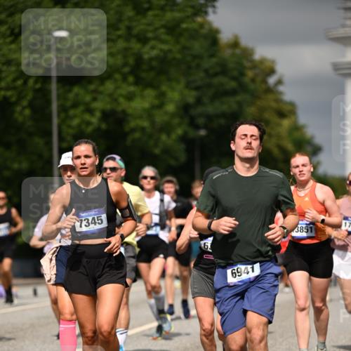 29.06.2025 - hella hamburg halbmarathon Dr. Thomas Lammeyer http://msf.ph/oto/8487218 29.06.2025 10:21:10 Kennedybrücke 1117, 1137, 1240, 1403, 2225, 2860, 2908, 3450, 3622, 5037, 5390, 5995, 6126, 6128, 6328, 6488, 6522, 6941, 6948, 7114, 7115, 7257, 7291, 7345, 7360, 7376, 8253, 8513, 8558, 8895, 8983, 9208, 9259, 9647, 9675, 10165, 10314, 10317, 10320, 10377, 10391, 10592, 10735, 10926 meine-sportfotos.de