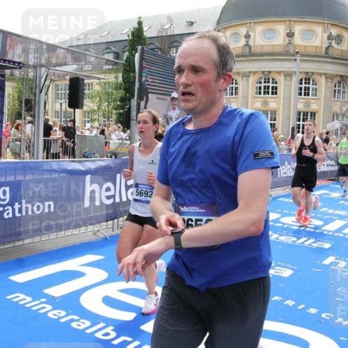 29.06.2025 - hella hamburg halbmarathon Michael Strokosch http://msf.ph/oto/8487275 29.06.2025 10:43:56 Ziel 3437, 3697, 3907, 5624, 5692, 7185, 8063, 8145, 9043, 9374, 10493, 11778, 11809, 12438, 12966, 13897, 14861, 16549, 17376, 17403, 18650, 18678 meine-sportfotos.de