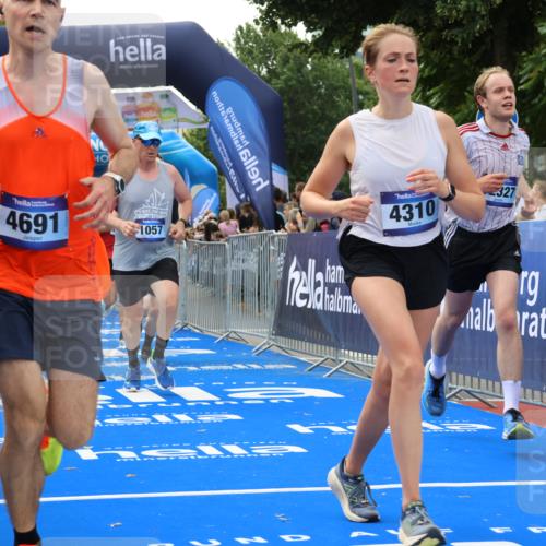 29.06.2025 - hella hamburg halbmarathon Strokosch-Dieckow http://msf.ph/oto/8487477 29.06.2025 10:44:26 Ziel 1057, 1468, 1902, 3305, 4310, 4691, 7191, 7322, 7710, 8928, 12327, 12554, 14464, 14667, 15862, 16803, 17097, 17729, 18765, 18806 meine-sportfotos.de