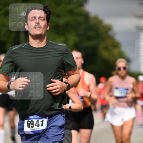 29.06.2025 - hella hamburg halbmarathon Dr. Thomas Lammeyer http://msf.ph/oto/8487746 29.06.2025 10:21:13 Kennedybrücke 1083, 1117, 1137, 1403, 2225, 2860, 2908, 3210, 3450, 3622, 5037, 5390, 5995, 6126, 6128, 6328, 6488, 6520, 6522, 6941, 6948, 7114, 7115, 7291, 7345, 8253, 8309, 8513, 8558, 8895, 8983, 9259, 9647, 9675, 10314, 10317, 10320, 10377, 10592, 10735, 10926 meine-sportfotos.de