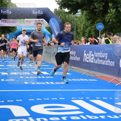 29.06.2025 - hella hamburg halbmarathon Strokosch-Dieckow http://msf.ph/oto/8487963 29.06.2025 10:45:12 Ziel 2188, 2270, 4997, 5706, 6054, 6375, 6575, 6819, 7087, 9105, 9302, 10064, 10313, 12783, 15365, 15563, 15636, 15651, 15741, 15760, 16513, 16685, 16689, 17120, 17960, 18346, 18718 meine-sportfotos.de