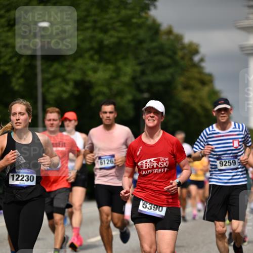 29.06.2025 - hella hamburg halbmarathon Dr. Thomas Lammeyer http://msf.ph/oto/8487998 29.06.2025 10:21:18 Kennedybrücke 1083, 1137, 1403, 2225, 2860, 2908, 3210, 3464, 3466, 3622, 5390, 5929, 5995, 6126, 6128, 6328, 6488, 6520, 6522, 6786, 6941, 6948, 7114, 7115, 7291, 7345, 8253, 8309, 8513, 8558, 8895, 8983, 9259, 9647, 10377, 10592, 10735 meine-sportfotos.de