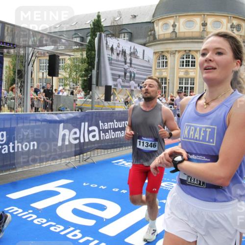 29.06.2025 - hella hamburg halbmarathon Michael Strokosch http://msf.ph/oto/8488097 29.06.2025 10:44:09 Ziel 1391, 1558, 2816, 3021, 5231, 6705, 9081, 9633, 10193, 10930, 11346, 13123, 16506, 16648, 16697, 17516, 17748, 17977, 18004 meine-sportfotos.de