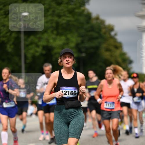 29.06.2025 - hella hamburg halbmarathon Dr. Thomas Lammeyer http://msf.ph/oto/8488164 29.06.2025 10:21:22 Kennedybrücke 1083, 1137, 1403, 2225, 2860, 2908, 3210, 3464, 3466, 3802, 3803, 4852, 5390, 5929, 5930, 5995, 6126, 6128, 6328, 6352, 6520, 6522, 6786, 6941, 7114, 7115, 7291, 7345, 7945, 8210, 8253, 8309, 8433, 8558, 8895, 8983, 9259, 9647, 9848, 10377, 10460, 10592, 10620, 10735 meine-sportfotos.de