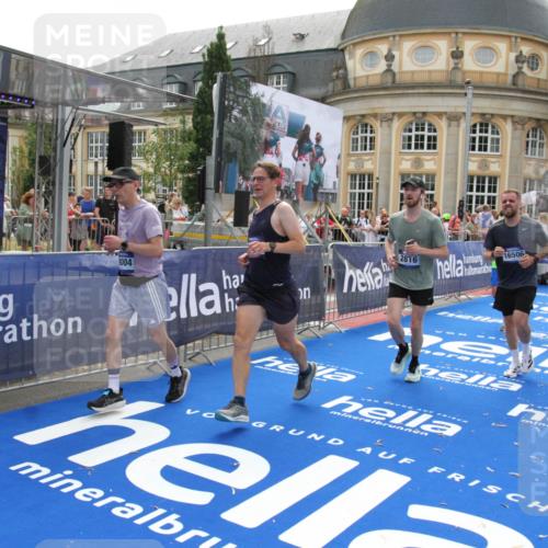 29.06.2025 - hella hamburg halbmarathon Michael Strokosch http://msf.ph/oto/8488166 29.06.2025 10:44:10 Ziel 1391, 1558, 2816, 3021, 4999, 5231, 6705, 9081, 9633, 10193, 10930, 11346, 13123, 16506, 16648, 16697, 17748, 17977, 18004 meine-sportfotos.de