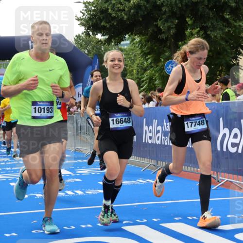 29.06.2025 - hella hamburg halbmarathon Strokosch-Dieckow http://msf.ph/oto/8488220 29.06.2025 10:44:10 Ziel 1391, 1413, 1415, 2816, 3021, 4999, 5231, 5275, 5884, 7005, 8722, 9444, 9633, 10193, 10930, 12159, 13123, 14686, 14687, 15225, 15280, 16301, 16316, 16506, 16648, 16697, 16893, 17748, 17977, 18004, 18691 meine-sportfotos.de