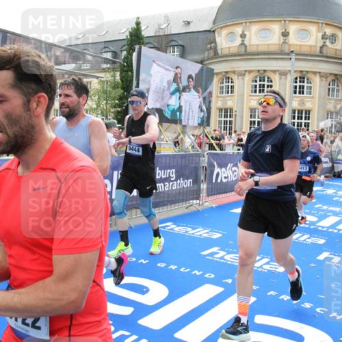 29.06.2025 - hella hamburg halbmarathon Michael Strokosch http://msf.ph/oto/8488663 29.06.2025 10:44:22 Ziel 1220, 1413, 1415, 1902, 5275, 5884, 7005, 7191, 8722, 9444, 12528, 16301, 16316, 16547, 16893 meine-sportfotos.de