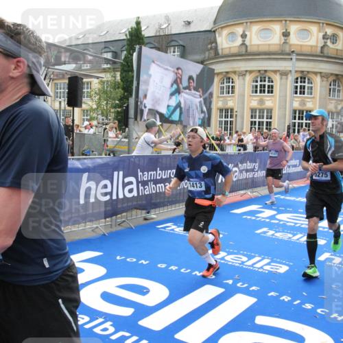 29.06.2025 - hella hamburg halbmarathon Michael Strokosch http://msf.ph/oto/8488699 29.06.2025 10:44:23 Ziel 1220, 1413, 1415, 1902, 5275, 5884, 7191, 8722, 9444, 12528, 16316, 16547, 16803, 16893 meine-sportfotos.de