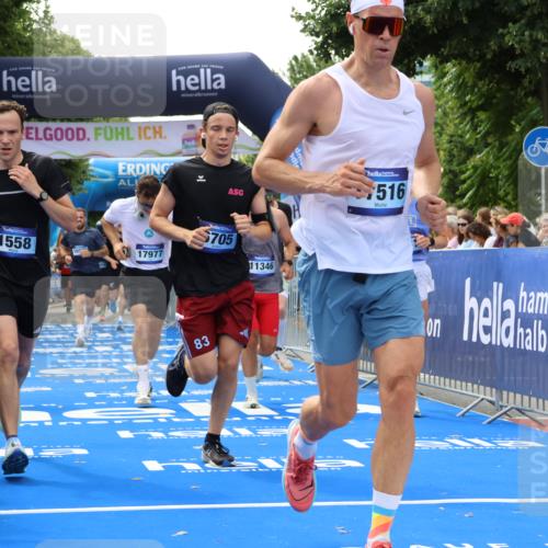 29.06.2025 - hella hamburg halbmarathon Strokosch-Dieckow http://msf.ph/oto/8488726 29.06.2025 10:44:01 Ziel 1391, 1558, 2816, 3021, 4981, 6705, 8063, 8900, 9081, 9633, 10193, 10596, 10930, 11346, 12438, 13123, 15383, 16506, 16549, 16648, 16697, 17403, 17516, 17977, 18004 meine-sportfotos.de
