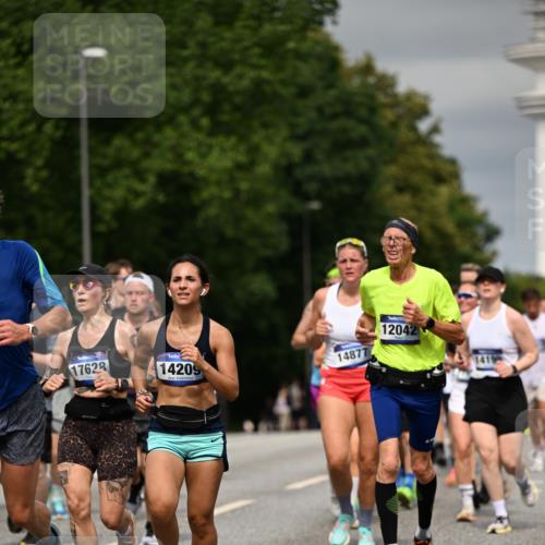 29.06.2025 - hella hamburg halbmarathon Dr. Thomas Lammeyer http://msf.ph/oto/8488938 29.06.2025 10:21:31 Kennedybrücke 1083, 1137, 1156, 1204, 1795, 2225, 2259, 2860, 2908, 3210, 3464, 3466, 3802, 3803, 4852, 5390, 5929, 5930, 5995, 6126, 6128, 6254, 6336, 6352, 6520, 6522, 6786, 7011, 7115, 7291, 7945, 8210, 8253, 8309, 8351, 8433, 8558, 8895, 9259, 9400, 9647, 9848, 10460, 10592, 10620 meine-sportfotos.de