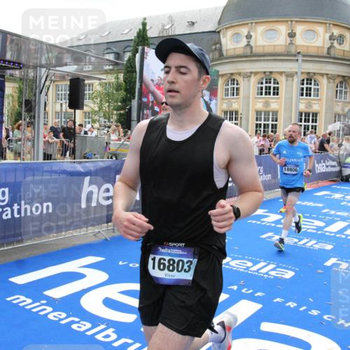 29.06.2025 - hella hamburg halbmarathon Michael Strokosch http://msf.ph/oto/8488975 29.06.2025 10:44:30 Ziel 1057, 1902, 4310, 4691, 7191, 7322, 8928, 12327, 12554, 14464, 14667, 16803, 17729, 18765, 18806 meine-sportfotos.de