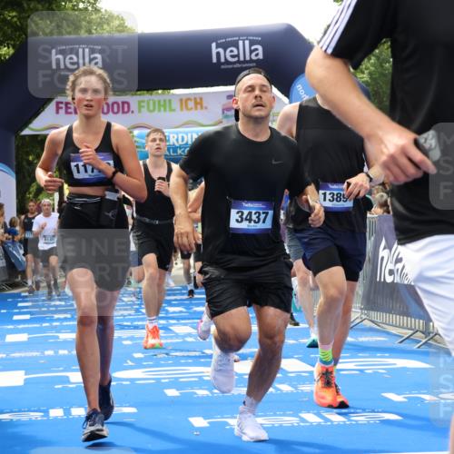 29.06.2025 - hella hamburg halbmarathon Strokosch-Dieckow http://msf.ph/oto/8489512 29.06.2025 10:43:48 Ziel 1976, 3437, 3697, 3907, 5624, 5692, 6903, 6991, 7185, 8145, 9043, 9159, 9374, 10493, 11153, 11778, 11809, 11848, 12438, 12966, 13897, 14201, 14210, 14861, 15512, 16062, 16105, 16549, 17376, 17403, 18650, 18678, 19090 meine-sportfotos.de