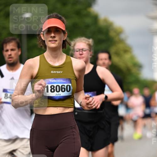 29.06.2025 - hella hamburg halbmarathon Dr. Thomas Lammeyer http://msf.ph/oto/8489564 29.06.2025 10:21:40 Kennedybrücke 1015, 1083, 1156, 1204, 1274, 1458, 1622, 1749, 1795, 2259, 3138, 3210, 3292, 3464, 3466, 3802, 3803, 4218, 4852, 5929, 5930, 6254, 6336, 6352, 6520, 6786, 7011, 7258, 7291, 7945, 8210, 8309, 8351, 8433, 8607, 9400, 9848, 10460, 10509, 10620, 10677, 11372 meine-sportfotos.de