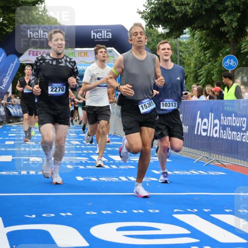 29.06.2025 - hella hamburg halbmarathon Strokosch-Dieckow http://msf.ph/oto/8489585 29.06.2025 10:45:07 Ziel 1171, 2270, 3917, 4997, 6054, 6266, 6375, 6575, 6819, 7087, 7709, 7843, 9302, 9710, 10313, 10741, 11688, 12783, 13919, 15334, 15365, 15636, 15651, 15760, 16513, 16685, 16689, 17120, 17381, 17960, 18346, 18718 meine-sportfotos.de