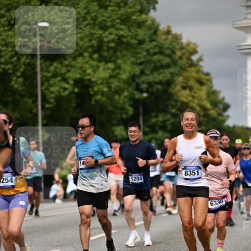 29.06.2025 - hella hamburg halbmarathon Dr. Thomas Lammeyer http://msf.ph/oto/8489889 29.06.2025 10:21:44 Kennedybrücke 1015, 1156, 1204, 1274, 1458, 1622, 1749, 1795, 2094, 2259, 2931, 3138, 3292, 3464, 3466, 3802, 3803, 4218, 4852, 5929, 5930, 6254, 6336, 6352, 6786, 7011, 7258, 7945, 8210, 8351, 8433, 8607, 9400, 9848, 10460, 10509, 10620, 10677, 11372 meine-sportfotos.de