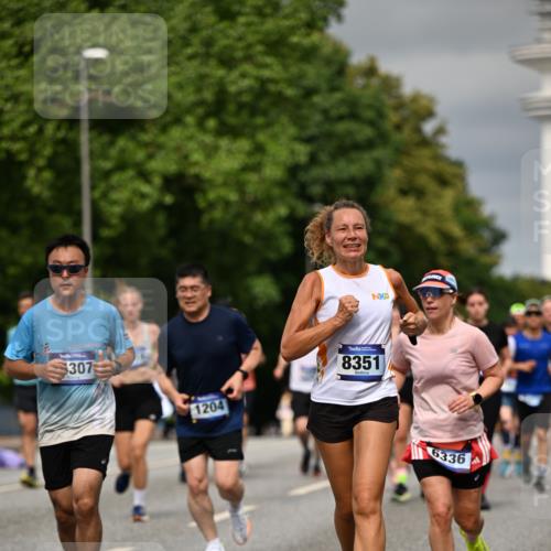 29.06.2025 - hella hamburg halbmarathon Dr. Thomas Lammeyer http://msf.ph/oto/8489971 29.06.2025 10:21:45 Kennedybrücke 1015, 1156, 1204, 1274, 1458, 1622, 1749, 1795, 2094, 2259, 2931, 3138, 3292, 3464, 3466, 3802, 3803, 4218, 4852, 5004, 5929, 5930, 6254, 6336, 6352, 7011, 7258, 7945, 8210, 8351, 8433, 8607, 9400, 9848, 10460, 10509, 10620, 10677, 11275, 11372 meine-sportfotos.de