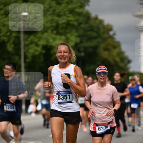 29.06.2025 - hella hamburg halbmarathon Dr. Thomas Lammeyer http://msf.ph/oto/8490073 29.06.2025 10:21:46 Kennedybrücke 1015, 1156, 1204, 1274, 1458, 1622, 1749, 1795, 2094, 2259, 2931, 3138, 3292, 3464, 3802, 3803, 4218, 4852, 5002, 5004, 5929, 5930, 6254, 6336, 6352, 7011, 7258, 7945, 8144, 8210, 8351, 8433, 8607, 9400, 9848, 10460, 10509, 10620, 10677, 11275, 11372 meine-sportfotos.de