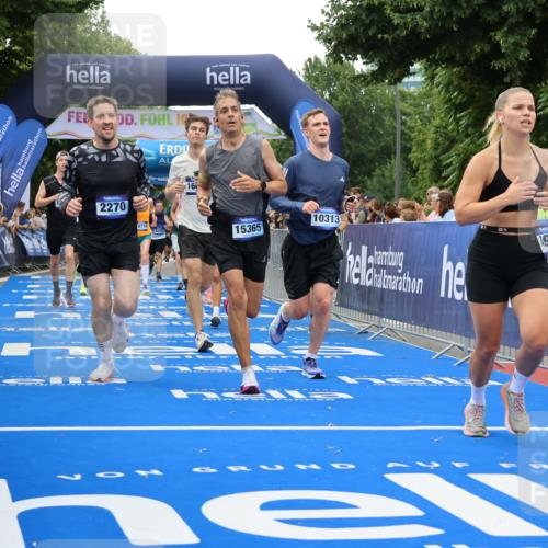 29.06.2025 - hella hamburg halbmarathon Strokosch-Dieckow http://msf.ph/oto/8490098 29.06.2025 10:45:07 Ziel 1171, 2270, 3917, 4997, 6054, 6266, 6375, 6575, 6819, 7087, 7709, 7843, 9302, 9710, 10313, 10741, 11688, 12783, 13919, 15334, 15365, 15636, 15651, 15760, 16513, 16685, 16689, 17120, 17381, 17960, 18346, 18718 meine-sportfotos.de