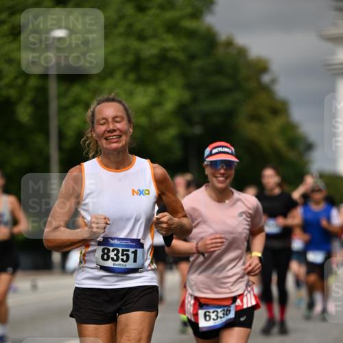 29.06.2025 - hella hamburg halbmarathon Dr. Thomas Lammeyer http://msf.ph/oto/8490100 29.06.2025 10:21:46 Kennedybrücke 1015, 1156, 1204, 1274, 1458, 1622, 1749, 1795, 2094, 2259, 2931, 3138, 3292, 3464, 3802, 3803, 4218, 4852, 5002, 5004, 5929, 5930, 6254, 6336, 6352, 7011, 7258, 7945, 8144, 8210, 8351, 8433, 8607, 9400, 9848, 10460, 10509, 10620, 10677, 11275, 11372 meine-sportfotos.de