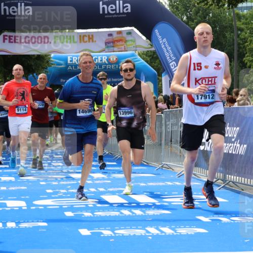29.06.2025 - hella hamburg halbmarathon Strokosch-Dieckow http://msf.ph/oto/8490183 29.06.2025 10:43:36 Ziel 3116, 4080, 4318, 5124, 6903, 6991, 7635, 9114, 10246, 11648, 12623, 13421, 13996, 14201, 14210, 14484, 14690, 15328, 15932, 16338, 17912, 18449, 18513, 18775, 18810, 19090, 19229 meine-sportfotos.de
