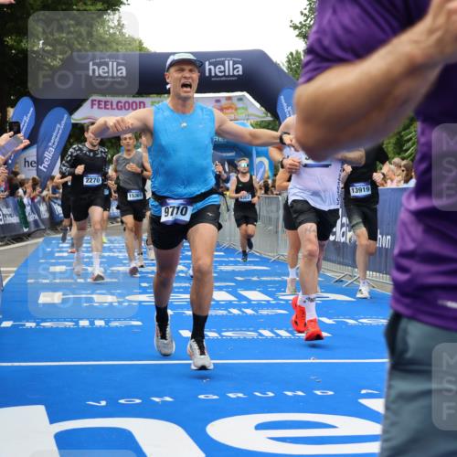 29.06.2025 - hella hamburg halbmarathon Strokosch-Dieckow http://msf.ph/oto/8490247 29.06.2025 10:45:05 Ziel 1171, 2270, 3917, 4997, 6266, 6375, 6575, 6819, 7087, 7709, 7843, 9302, 9710, 10313, 10741, 11688, 13919, 15334, 15365, 15651, 16058, 16685, 16689, 17120, 17381, 17544, 17960, 18346, 18718 meine-sportfotos.de
