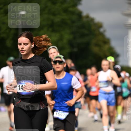 29.06.2025 - hella hamburg halbmarathon Dr. Thomas Lammeyer http://msf.ph/oto/8490459 29.06.2025 10:21:51 Kennedybrücke 1015, 1156, 1204, 1274, 1458, 1554, 1622, 1749, 1795, 2094, 2147, 2259, 2548, 2931, 3138, 3292, 4218, 4852, 5002, 5004, 5294, 6254, 6336, 6352, 7011, 7094, 7258, 7641, 8144, 8351, 8433, 8607, 9400, 9798, 9848, 10460, 10509, 10677, 11275, 11372 meine-sportfotos.de