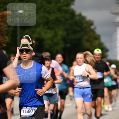 29.06.2025 - hella hamburg halbmarathon Dr. Thomas Lammeyer http://msf.ph/oto/8490508 29.06.2025 10:21:51 Kennedybrücke 1015, 1156, 1204, 1274, 1458, 1554, 1622, 1749, 1795, 2094, 2147, 2259, 2548, 2931, 3138, 3292, 4218, 4852, 5002, 5004, 5294, 6254, 6336, 6352, 7011, 7094, 7258, 7641, 8144, 8351, 8433, 8607, 9400, 9798, 9848, 10460, 10509, 10677, 11275, 11372 meine-sportfotos.de