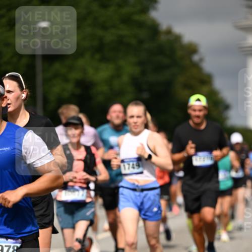 29.06.2025 - hella hamburg halbmarathon Dr. Thomas Lammeyer http://msf.ph/oto/8490564 29.06.2025 10:21:52 Kennedybrücke 1015, 1156, 1204, 1274, 1458, 1554, 1622, 1749, 1795, 2094, 2147, 2259, 2548, 2931, 3138, 3292, 4218, 4852, 5002, 5004, 5294, 6254, 6336, 7011, 7094, 7258, 7641, 8144, 8351, 8433, 8607, 9400, 9798, 9848, 10509, 10677, 11275, 11372 meine-sportfotos.de